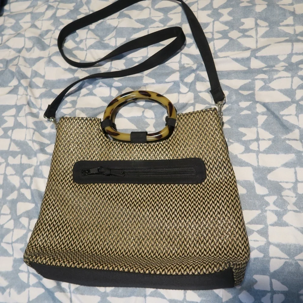 Vintage Marlo Woven Chevron Crossbody Handbag Tan Herringbone‎ Quiet Luxury